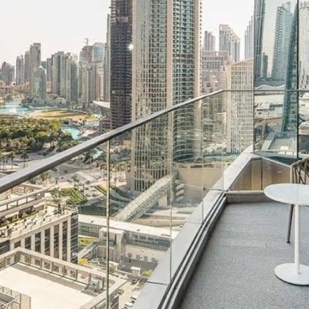 Why do young professionals prefer 1 bedroom apartments for rent in Downtown Dubai?